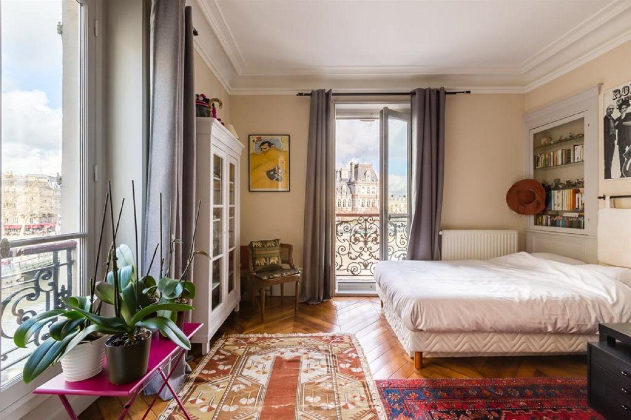 Veeve - Overlooking The Seine On Ile De La Cite Paris Exterior foto